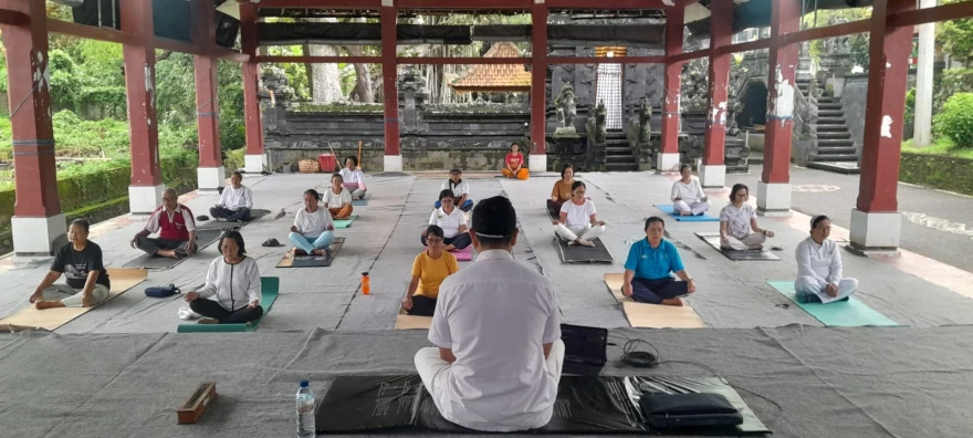 YOGA DAN MEDITASI