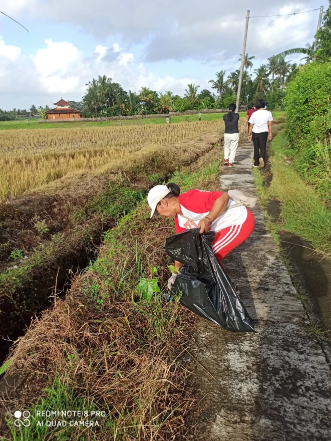 Kegiatan Jalan Santai Bersama Lansia Werdha Sejahtera